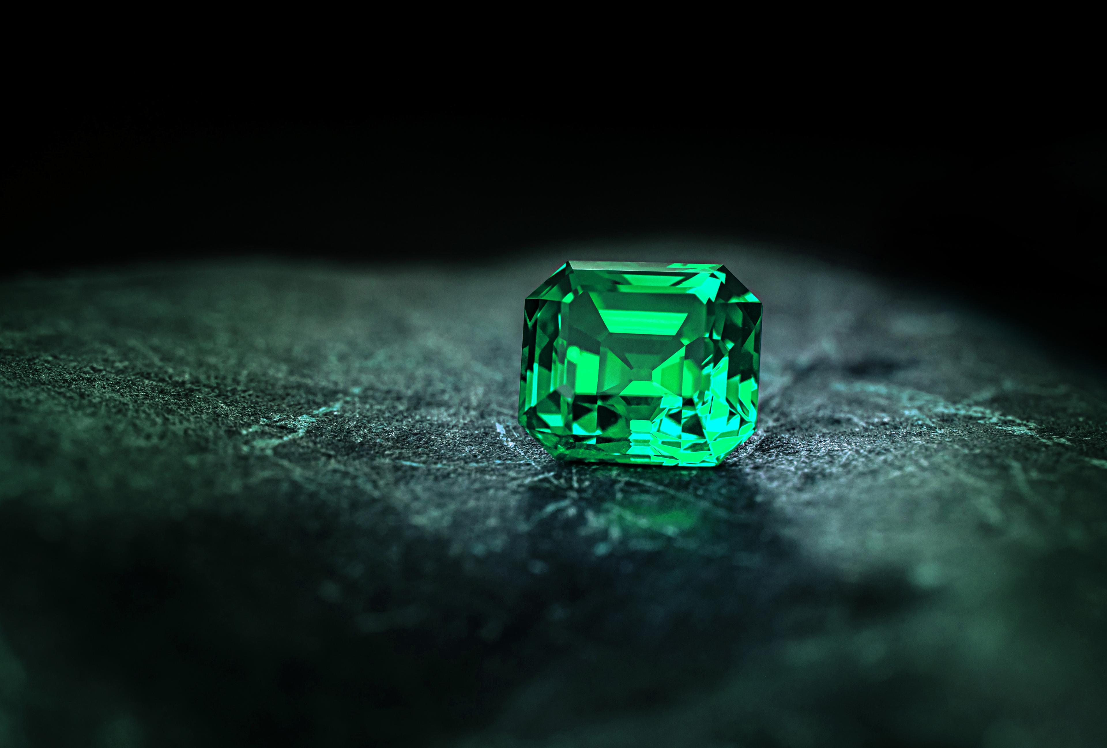 /Emerald